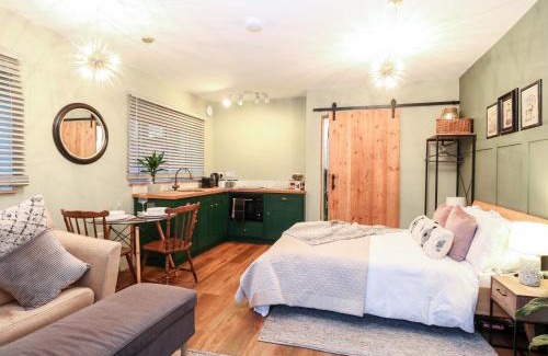 Ditchingham House | Goldcrest Hide