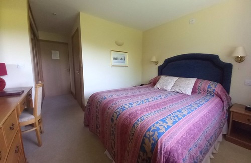 Cambridge Hotel | Golden Ball Hotel