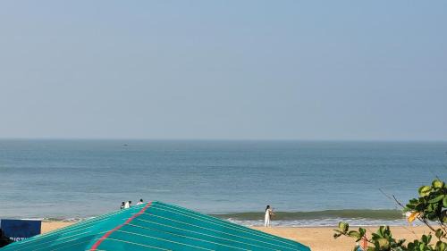 Hireguthi Hotel | Golden bright