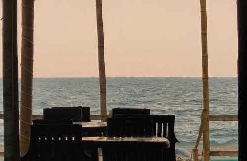 Hireguthi Hotel | Golden bright
