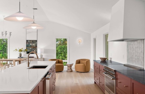 Rhinebeck House | Golden Hill: Light Filled w. Sunroom + Fireplace