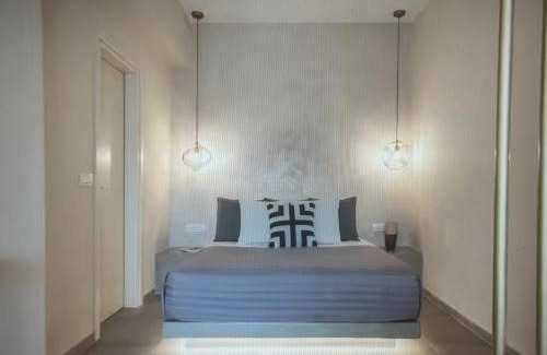 Fira Apartment | Golden Hour Hideaway - Santorini