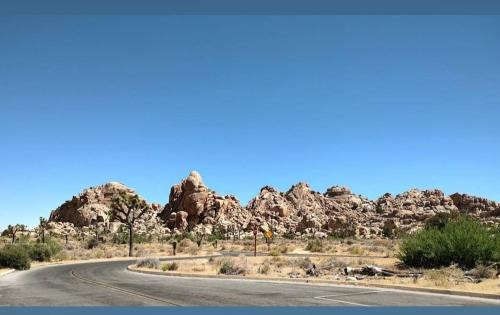 Joshua Tree House | Golden Hour Hideaway Tranquil Desert Retreat Near Joshua Tree