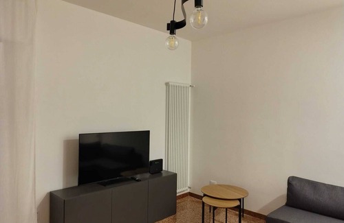 Mirano Apartment | Golden House Venice Yellow, 5 minutes from the square and park of Mirano,