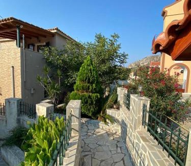 Kateleios House | Golden Island