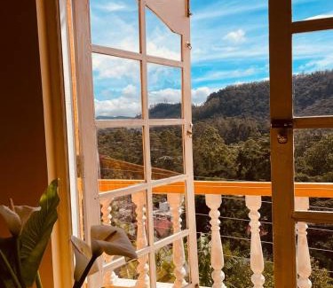 Nuwara Eliya Bed & Breakfast | Golden King Guest