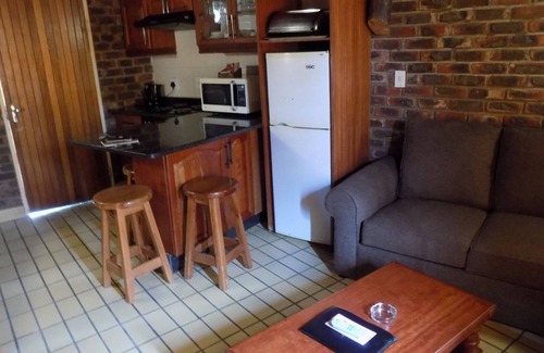 Pilanesberg National Park Cabin | Golden Leopard Resorts - Manyane Resort