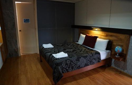 High Country Hotel | Golden Leaf Motel