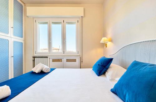 Lido di Camaiore Apartment | GOLDEN LUXE - Blue House near the Sea