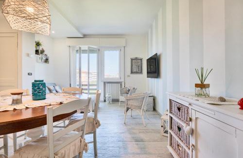 Lido di Camaiore Apartment | GOLDEN LUXE - Blue House near the Sea