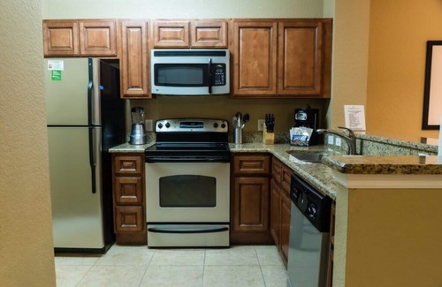 Florida Center Condo | Golden Orlando's Sunshine Resort, 2 Bedroom Suite