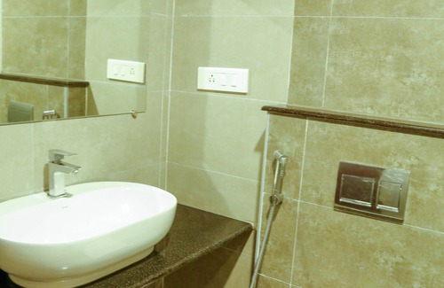 Viluppuram Hotel | Golden Parrk