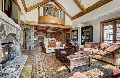 Vail Condo | Golden Peak Luxury 4 BR Penthouse - Ski-in/out! by RedAwning - Save 20% on 7+ Nights!