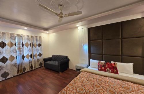 Brein Hotel | Golden Retreat