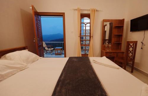 Hireguthi Hotel | Golden Rich