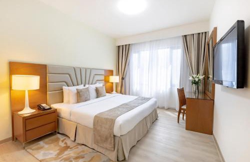 Al Mankhool Apartment | Golden Sands Suites