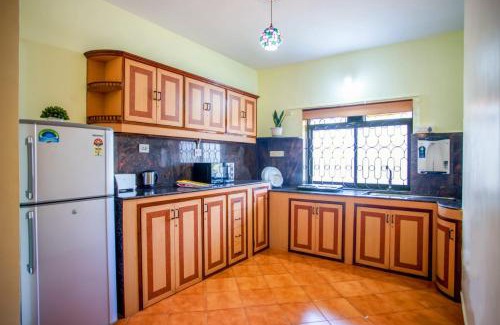 Benaulim Villa | 'Golden Sea Breeze' Beach villa