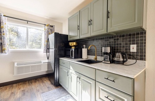 Green Mountain Falls Cabin | Golden Sparrow's Nest