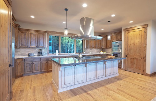 Victor House | Golden Stone Modern Cabin in Victor, ID at Teton Springs w/A/C & Hot Tub