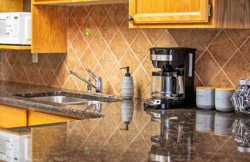 East Kootenay Condo | Golden Summit | Air Hockey | Wood Fireplace | Pets