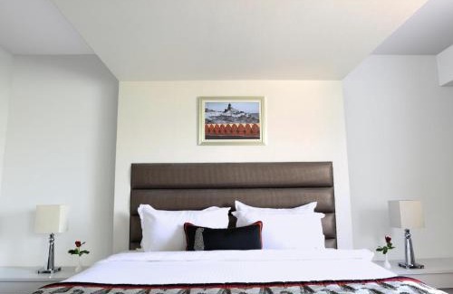 Panch Batti Hotel | Golden Tulip Jaipur