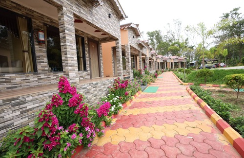 Kanthi Resort | Golden View Resort & Restaurant