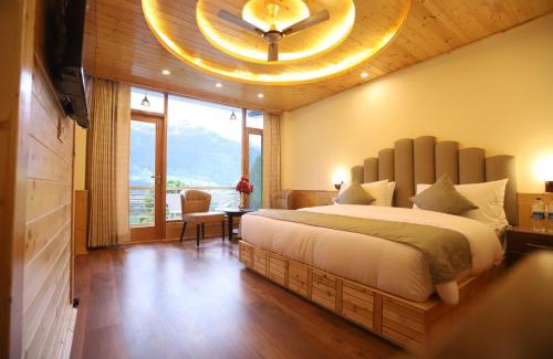 Simsa Village Hotel | Golden Wood Manali