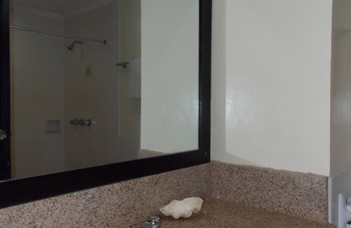 Bacolod Hotel | Goldenfield Kundutel Hotel