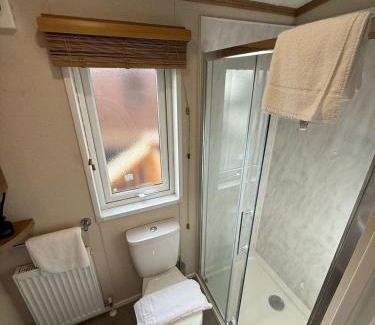 Malton House | Goldfinch Lodge at Brickyard Lakes