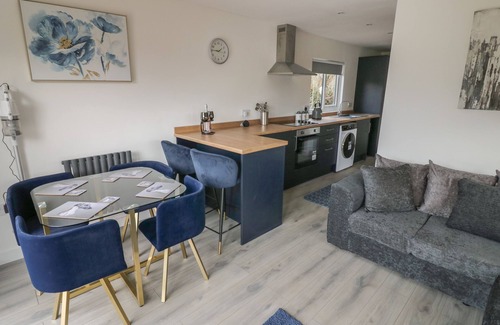 Kidderminster Cottage | Goldthorne Lodge