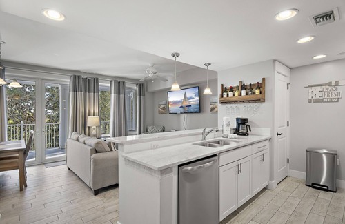 Baytowne Wharf House | Golf Cart ~ Gated Resort ~ Balcony ~ Family Friendly