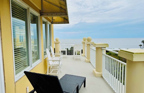 Daufuskie Island Condo | Golf Cart Included Ocean Front Penthouse Suite 3 BR 3BTH Condo with Pool