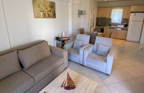 Sogucak House | Golf Club House - with golf course