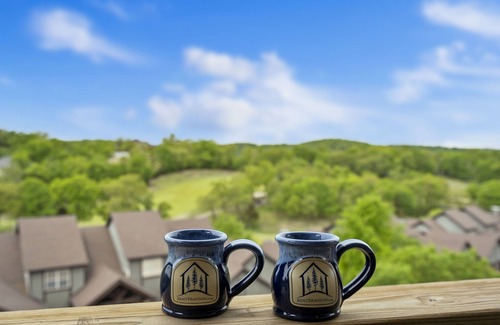 Branson West Condo | Golf Course OnSite, Pvt Hot Tub, Free Tickets, Gated Community, Near Silver Dollar City!