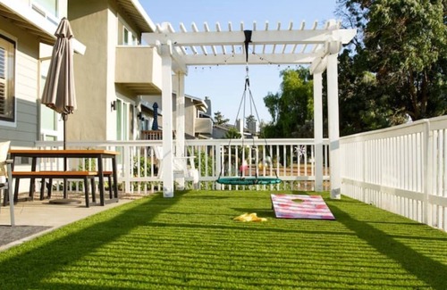 Ridgemark House | Golf Course Stay, Close to Pinnacles, King Bed