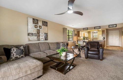 Branson House | Golf Course View at the Foothills Resort