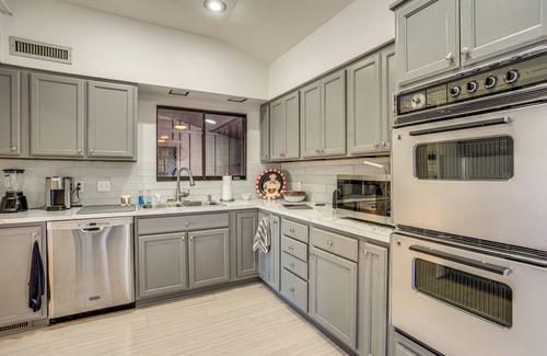 Prescott House | Golf Course Views: Prescott Home w/Patios
