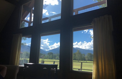 Buena Vista House | Golf Course with Creek and Bridge 3 Bed 2 Bath