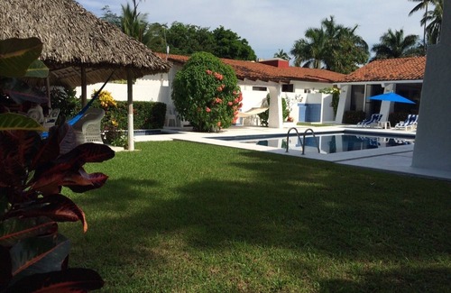 Ixtapa House | Golf (in Front Tee 11), Pool, Service, One Story, 4 Rooms, Internet, Palapa, Van