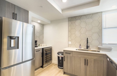 Kierland Apartment | Golf Lover's CozySuites Kierland Commons