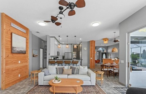 Ridgewood Lakes Villa | Golf Oasis-Game Room-Pool-Disney South Face Pool