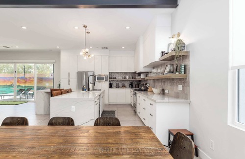 Southwest Village House | Golf Sim, Billiards, Pool/Hottub-walk to Old Town!