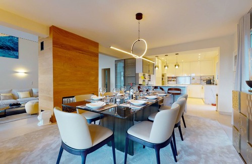 Gassin Villa | Golfe de St Tropez. Modern villa with heated swimming pool