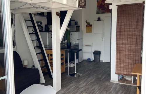 Golfe Juan Apartment | GOLFE JUAN charming STUDIO sea view and wooded park