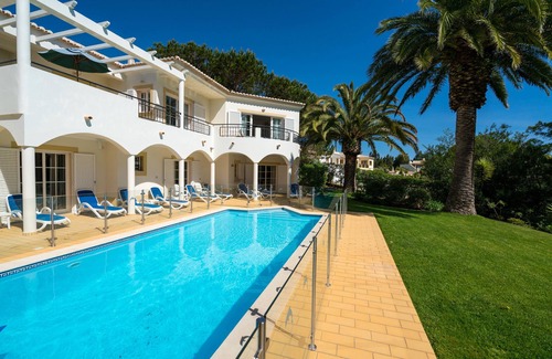 Vila do Bispo Villa | Golfe San Antonio (PDF) 5 bed Luxury Villa/Pool fence/Heated Pool/WIFI
