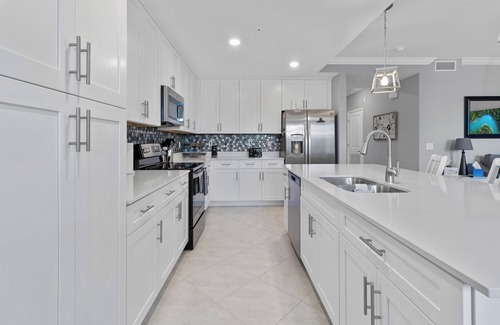 Immokalee Apartment | Golfer's Haven: Luxurious Condo with Scenic Views