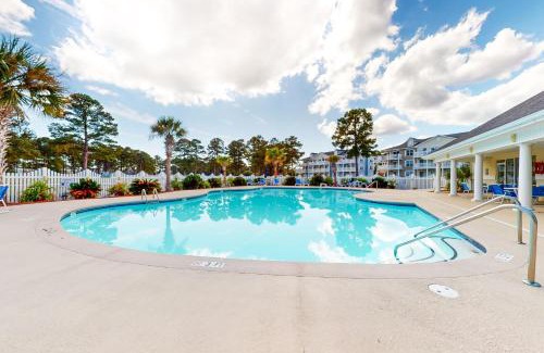 Calabash Apartment | Golfer's Oasis - Full Condo