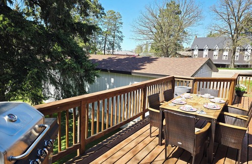 Pequot Lakes House | Golfers, e-bike enthusiasts, boutique lovers, girls/guys/family getaways