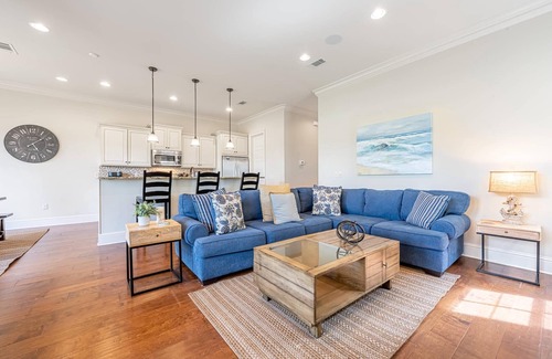 Sandestin House | Golfers Golf Front Getaway 2 Carts, Steps to Pool ~ License to Chill, Baytowne