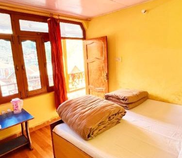 Bhatwari Hotel | Gongotri Vista Hotel